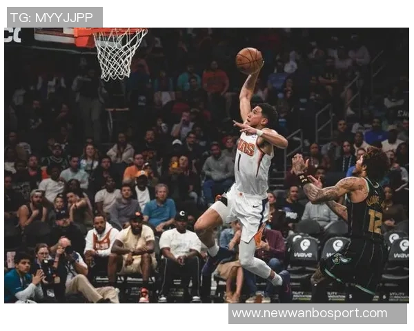 布克主导太阳新篇章KD从收敛到放开重塑球队风格 布克主导太阳新篇章KD从收敛到放开重塑球队风格