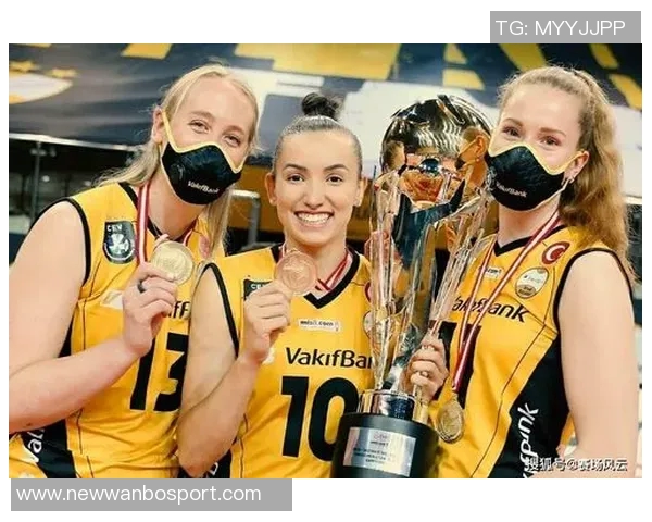 波蒂斯全力以赴16投9中三分命中率高达44贡献22分助力球队表现出色